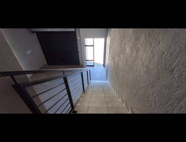 170M² BUILDING FOR SALE IN MOREHILL